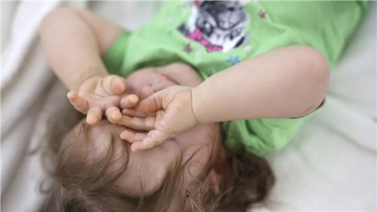 寶寶長眼屎就是“上火”嗎？