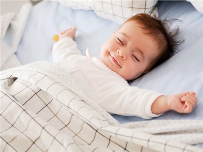 寶寶到底能不能奶睡？